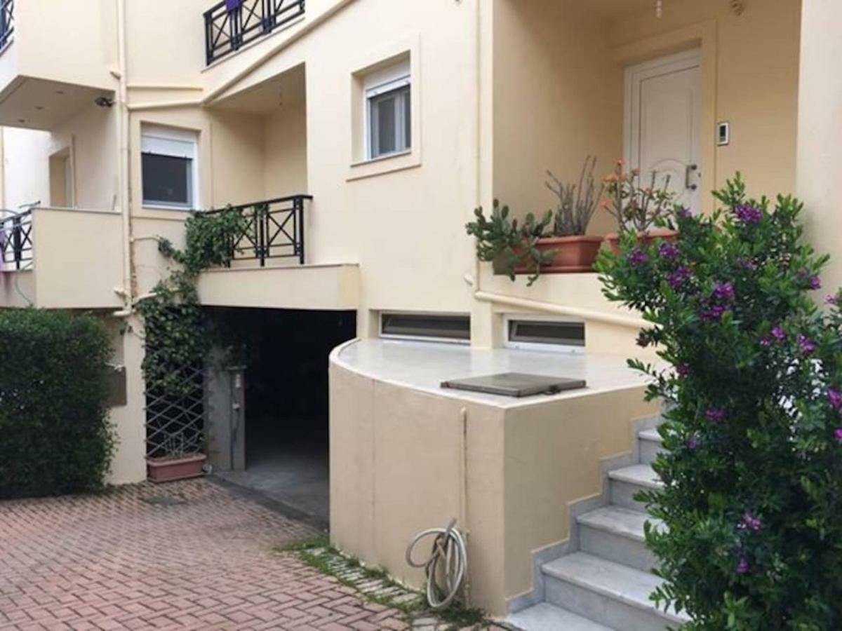 A Quiet Apartment Close To The Sea Гувес Екстериор снимка